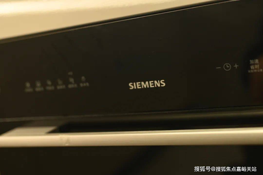 话→楼盘百科→首页网站→楼盘百科→首页网站→处24小时热线新葡京保利·光合上城售楼处电话→保利·光合上城售楼中心电(图19)